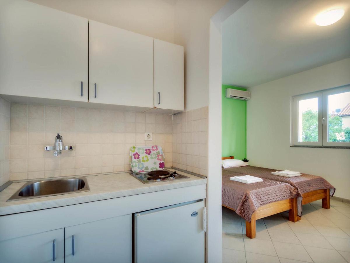 Apartments Zizic Vodice Rom bilde
