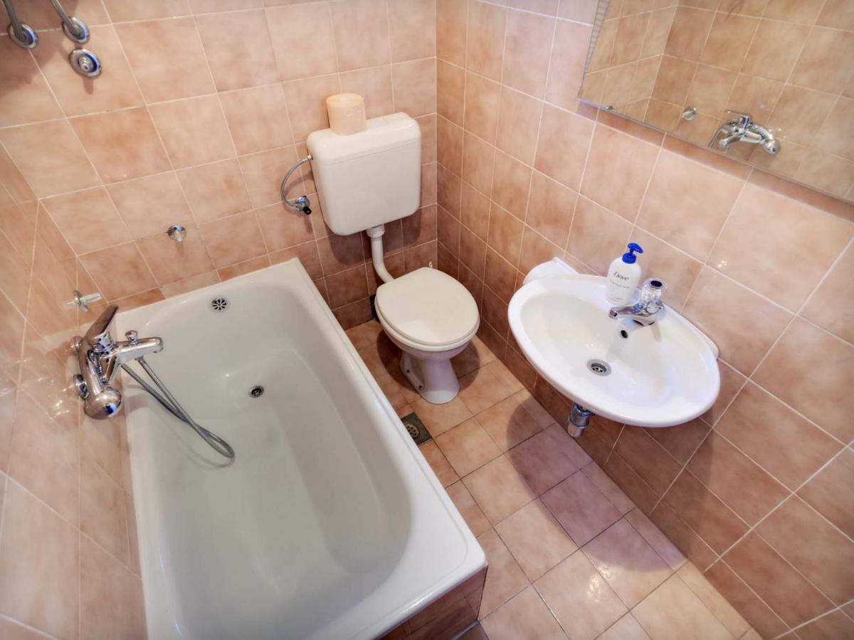 Apartments Zizic Vodice Rom bilde