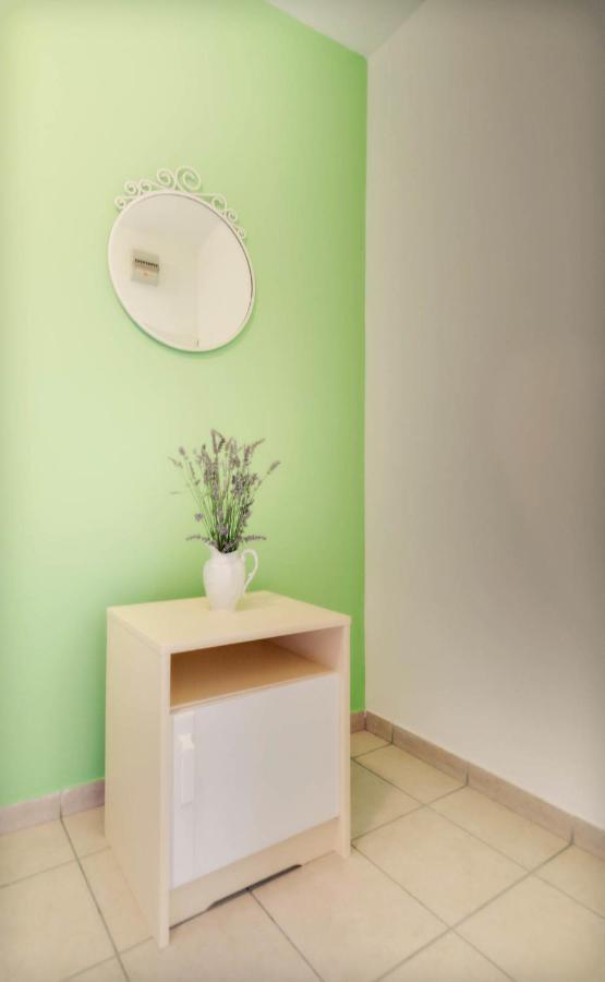 Apartments Zizic Vodice Rom bilde