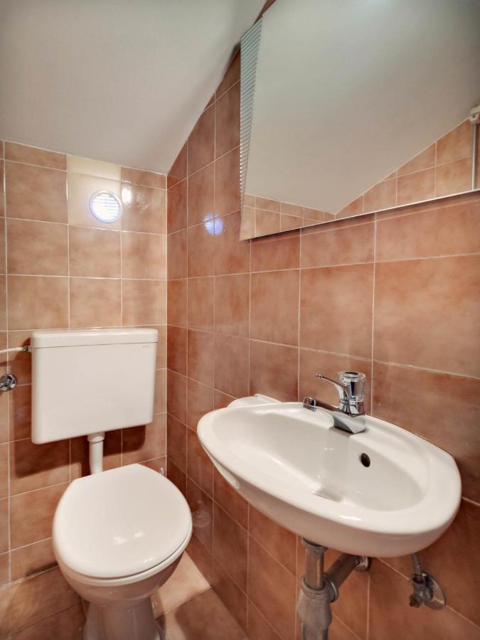 Apartments Zizic Vodice Rom bilde
