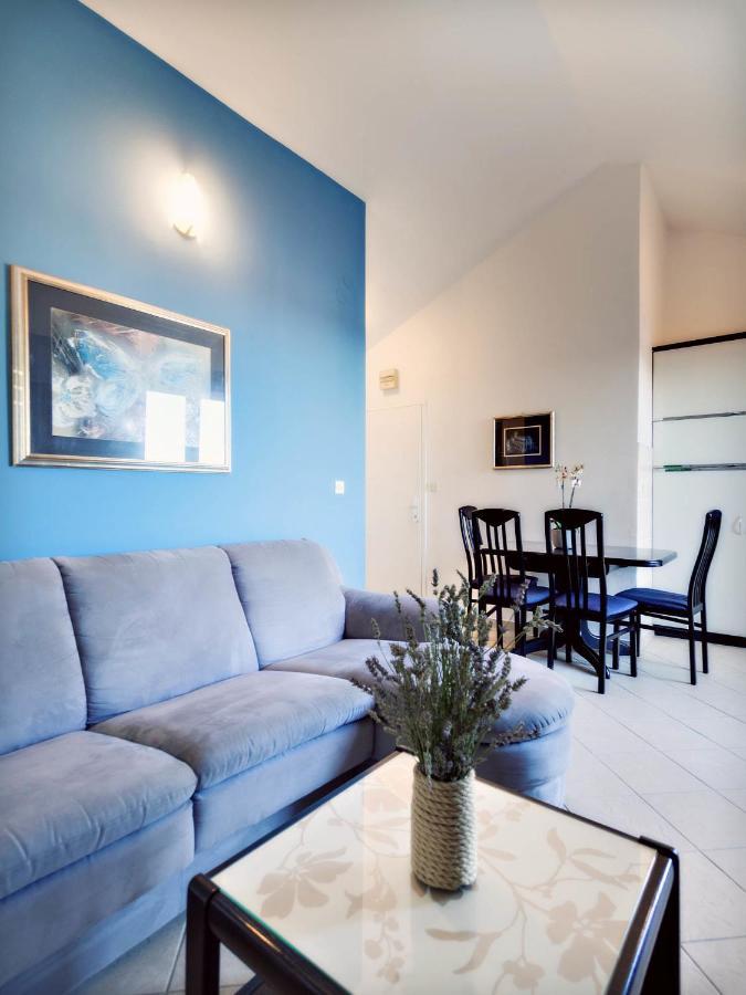 Apartments Zizic Vodice Rom bilde