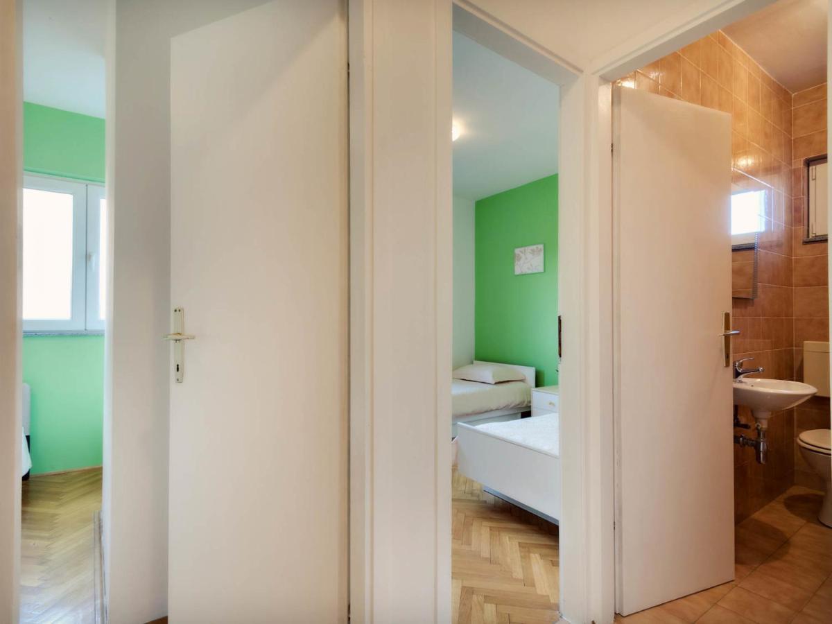 Apartments Zizic Vodice Rom bilde